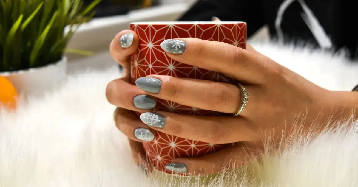 Unghie di tendenza 2023: forme, colori e nail art di moda